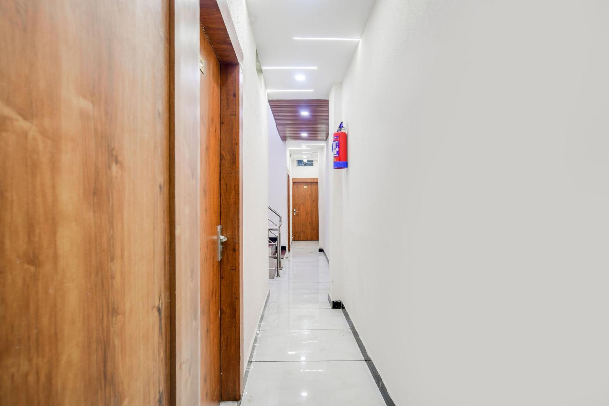 Hotel O Ujjain Near Hari Fatak Экстерьер фото