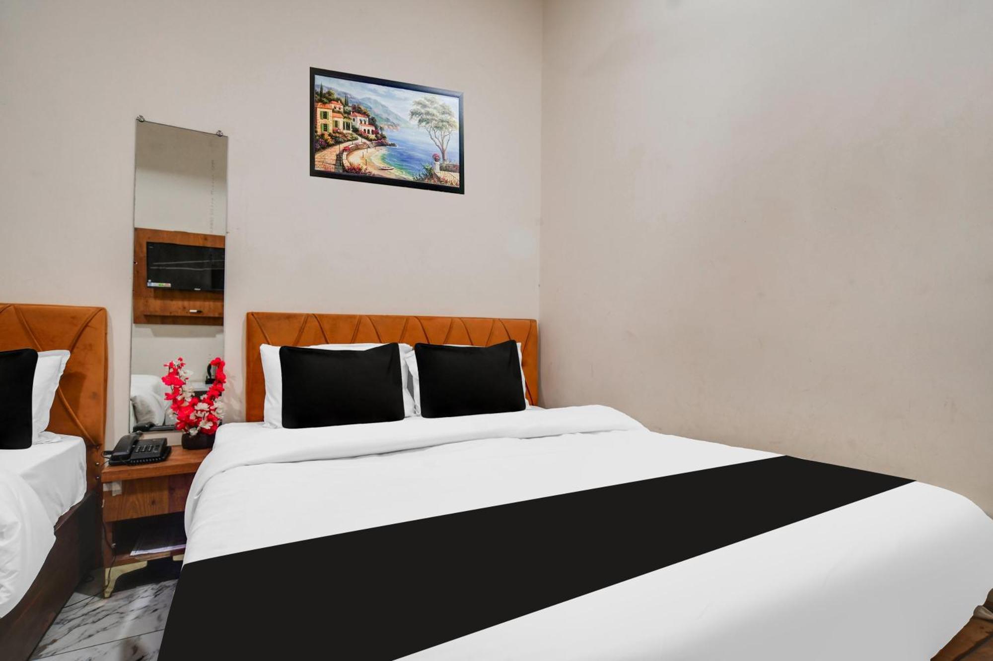 Hotel O Ujjain Near Hari Fatak Экстерьер фото