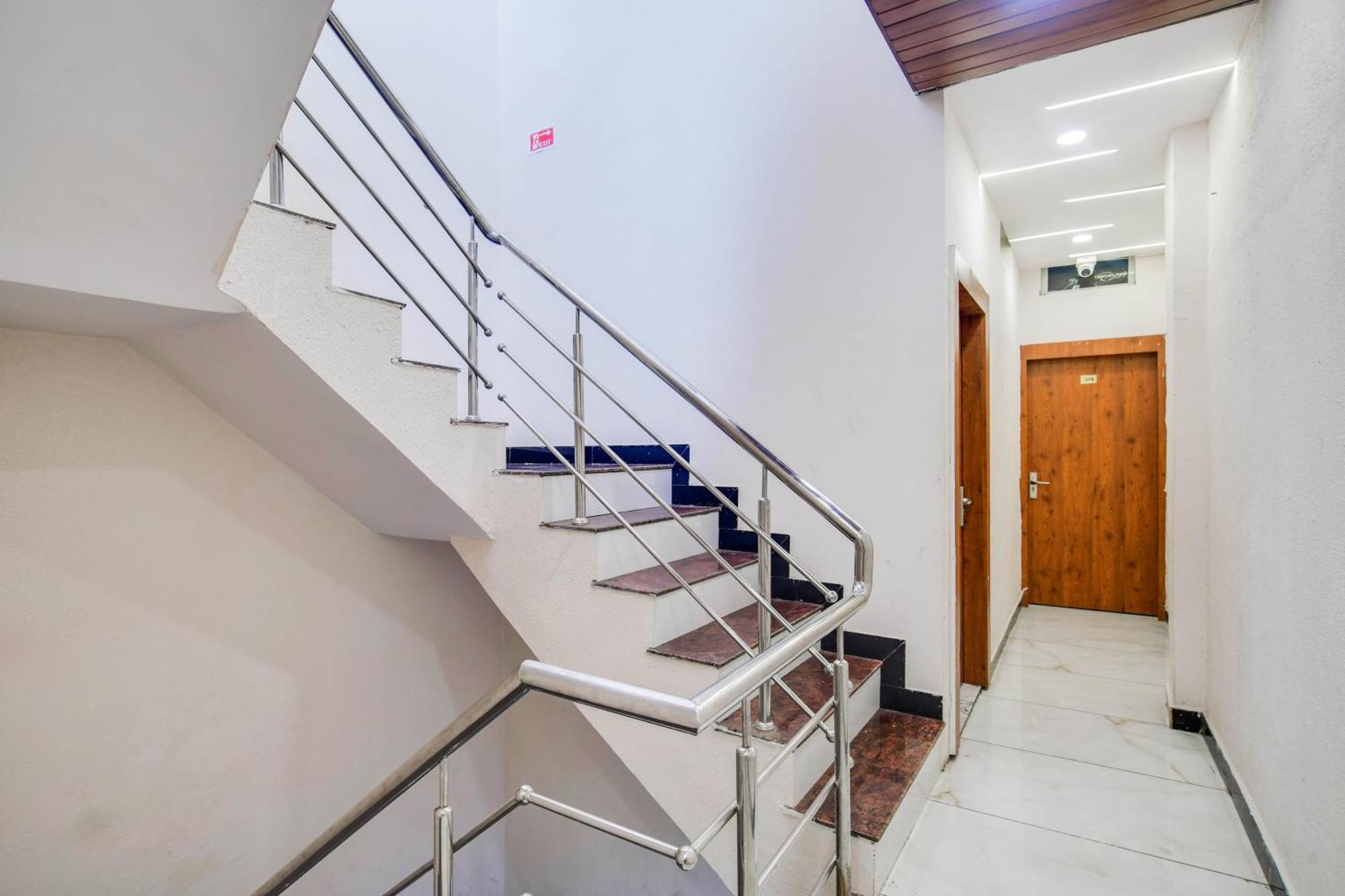 Hotel O Ujjain Near Hari Fatak Экстерьер фото